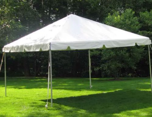 Toda tenda tem que ser amarrada ao solo?